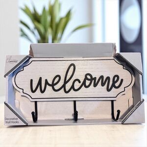 Charming Farmhouse Style “Welcome” Wall Hooks - True Living Essentials I NWT